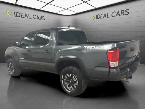 Used 2019 Toyota Tacoma TRD Off-Road w/ Technology Package AWD/4WD image 6