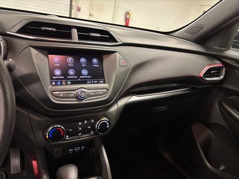 Used 2023 Chevrolet TrailBlazer RS image 35