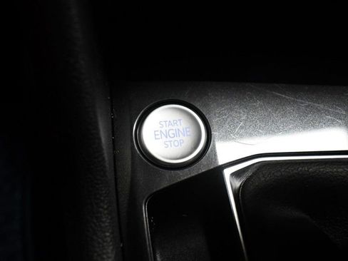 Used 2022 Volkswagen Tiguan SE R-Line image 62