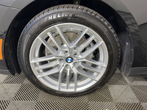 Used 2025 BMW 530i xDrive w/ Premium Package image 9