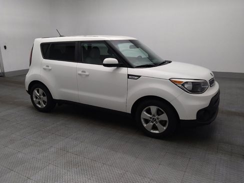 Used 2019 Kia Soul image 11