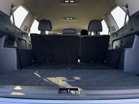 Used 2025 Volkswagen Atlas SE image 18