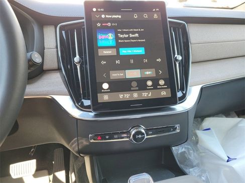 New 2026 Volvo XC90 B6 Core w/ Protection Package Premier image 28