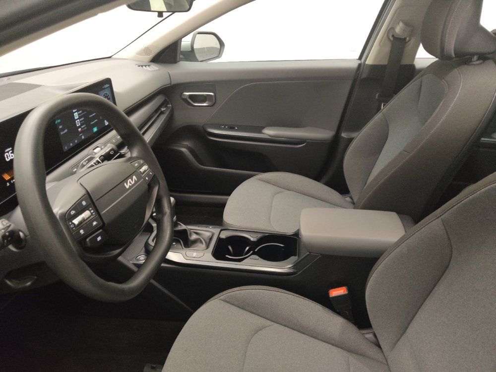 Used 2025 Kia K4 FWD image 17