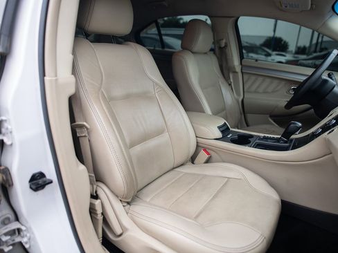 Used 2018 Ford Taurus SEL w/ Equipment Group 201A image 16