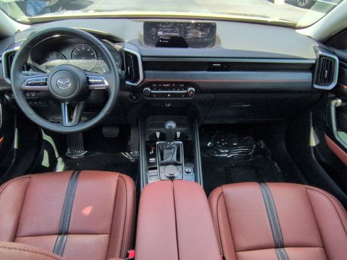 Used 2024 MAZDA CX-50 Meridian Edition w/ Apex Package AWD/4WD image 15