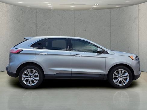 Used 2023 Ford Edge Titanium AWD/4WD image 6