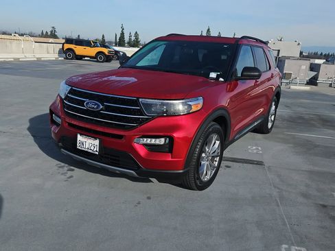 Used 2020 Ford Explorer XLT w/ Equipment Group 202A image 1