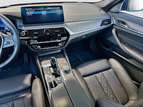 Certified 2023 BMW 530e xDrive w/ Premium Package AWD/4WD image 20