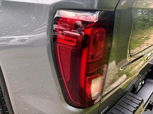 Used 2024 GMC Sierra 1500 Elevation AWD/4WD image 26