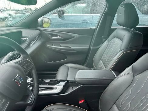 Used 2025 Buick Envista Avenir FWD image 34