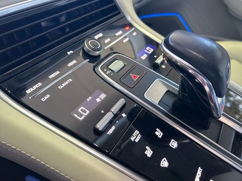 Used 2022 Porsche Panamera Platinum Edition image 45
