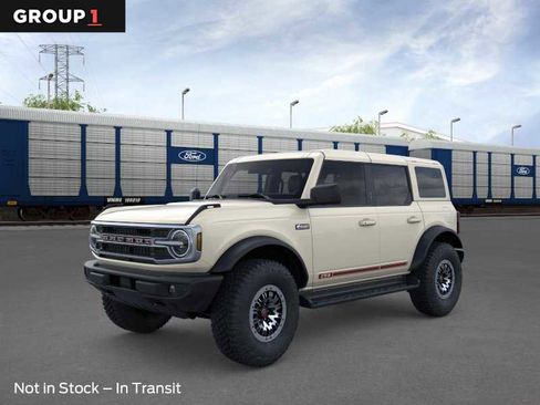 New 2026 Ford Bronco Outer Banks w/ Sasquatch Package AWD/4WD image 1
