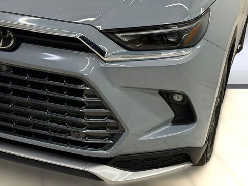 Used 2026 Toyota Grand Highlander AWD Hybrid image 9