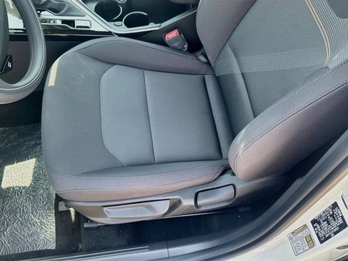 New 2026 Kia Niro LX FWD image 18