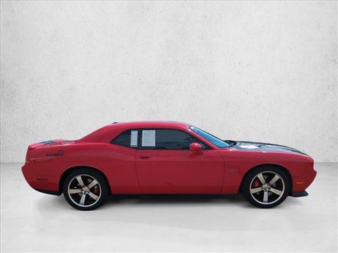 Used 2014 Dodge Challenger SRT8 w/ Harman/Kardon Audio Group RWD image 4
