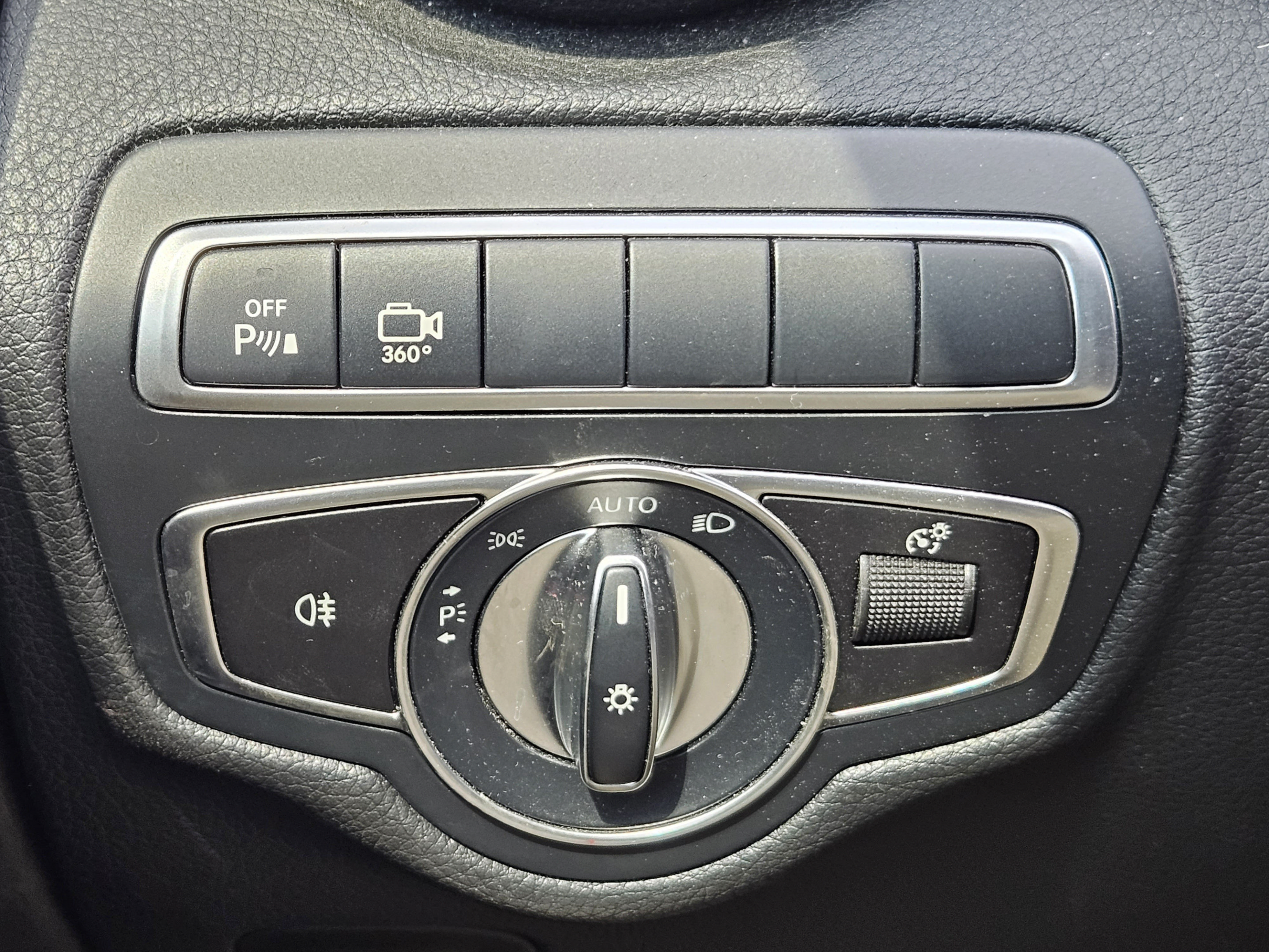 Used 2019 Mercedes-Benz GLC 300 4MATIC Coupe image 14