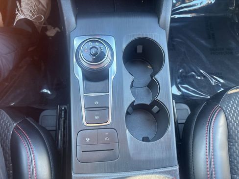 Used 2024 Ford Escape ST-Line image 30