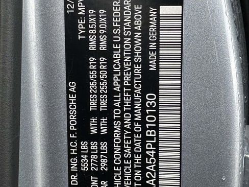 Used 2023 Porsche Macan image 35