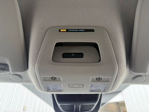 Used 2023 Ford Transit 250 Medium Roof AWD image 33