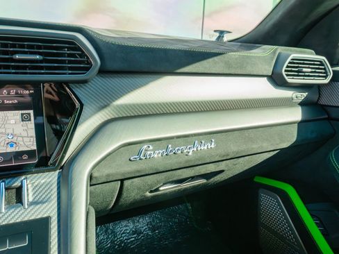 Used 2024 Lamborghini Urus Performante image 73