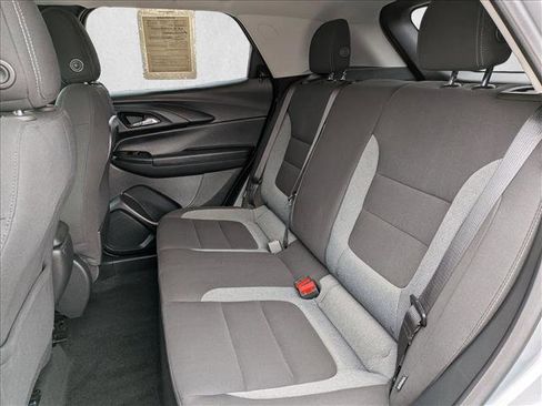 Used 2024 Chevrolet TrailBlazer LT FWD image 17