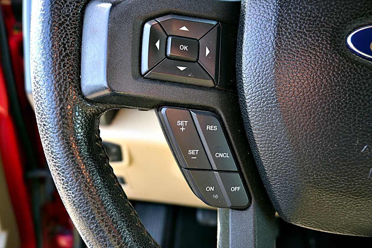 Used 2015 Ford F150 XLT w/ Equipment Group 302A Luxury RWD image 18
