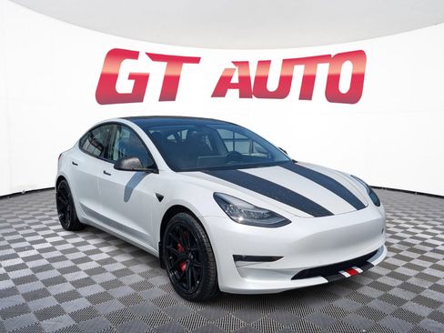 Used 2020 Tesla Model 3 Standard Range Plus RWD image 1