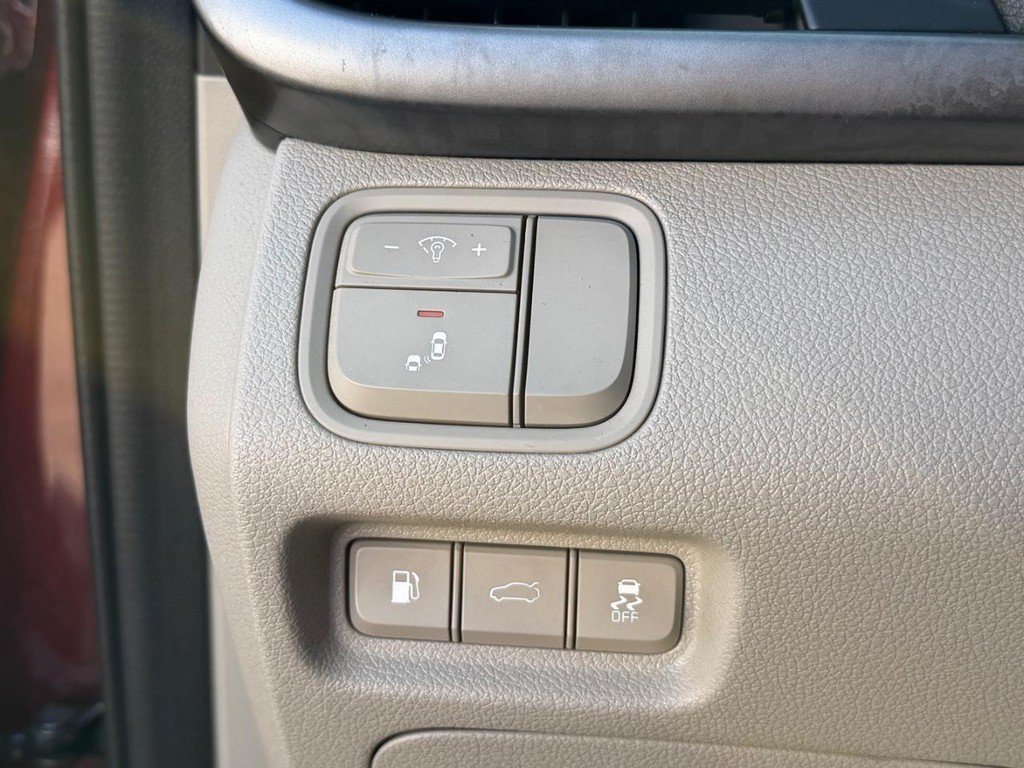 Used 2018 Kia Optima LX FWD image 32