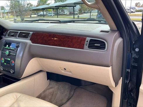 Used 2012 GMC Yukon SLE w/ Convenience Package image 17