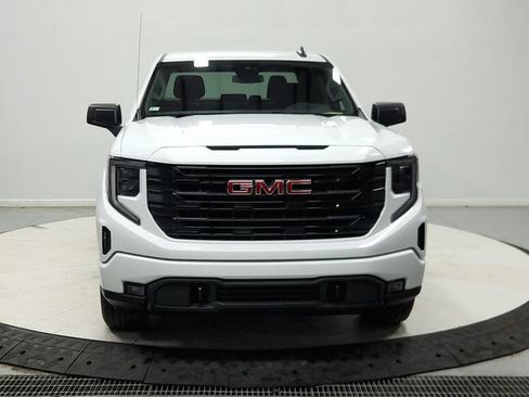 Used 2024 GMC Sierra 1500 Elevation AWD/4WD image 3