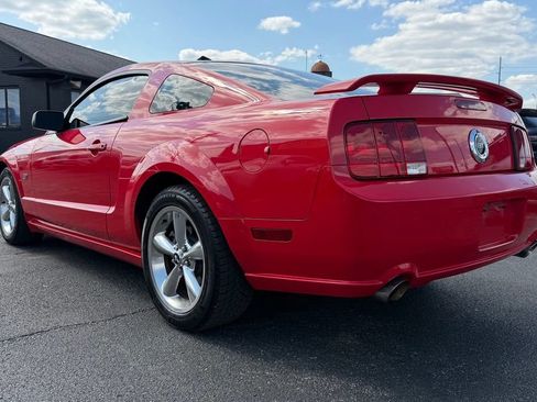 Used 2006 Ford Mustang GT RWD image 5