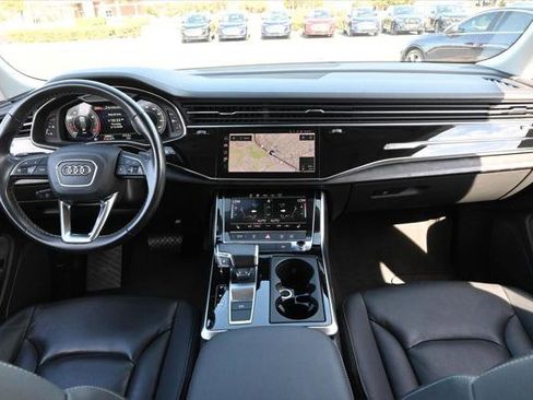 Used 2023 Audi Q8 Premium AWD/4WD image 5
