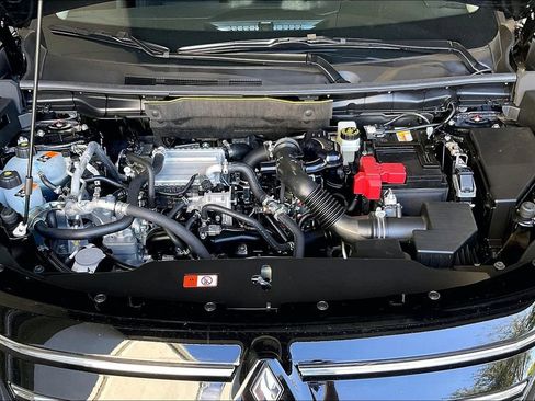 New 2026 Mitsubishi Outlander SE FWD image 11