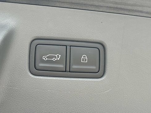 Used 2025 Hyundai Santa Fe Limited FWD image 7