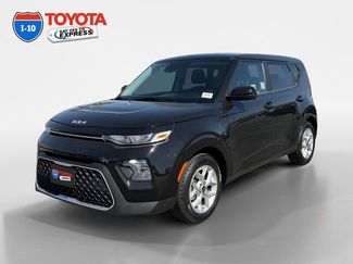 Used 2022 Kia Soul LX w/ Technology Package FWD video 1