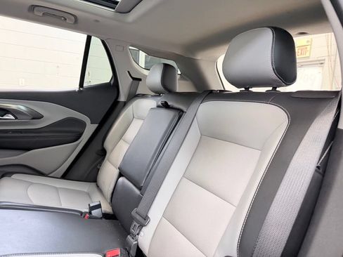 Used 2022 GMC Terrain SLT w/ Infotainment Package II AWD/4WD image 22