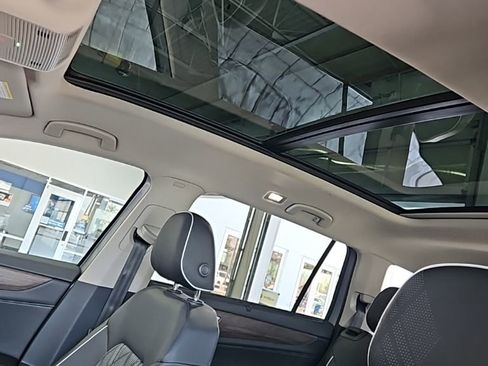 New 2026 Volkswagen Atlas SEL Premium R-Line AWD/4WD image 33