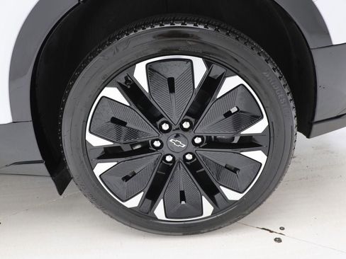 Used 2024 Chevrolet Blazer EV RS image 9