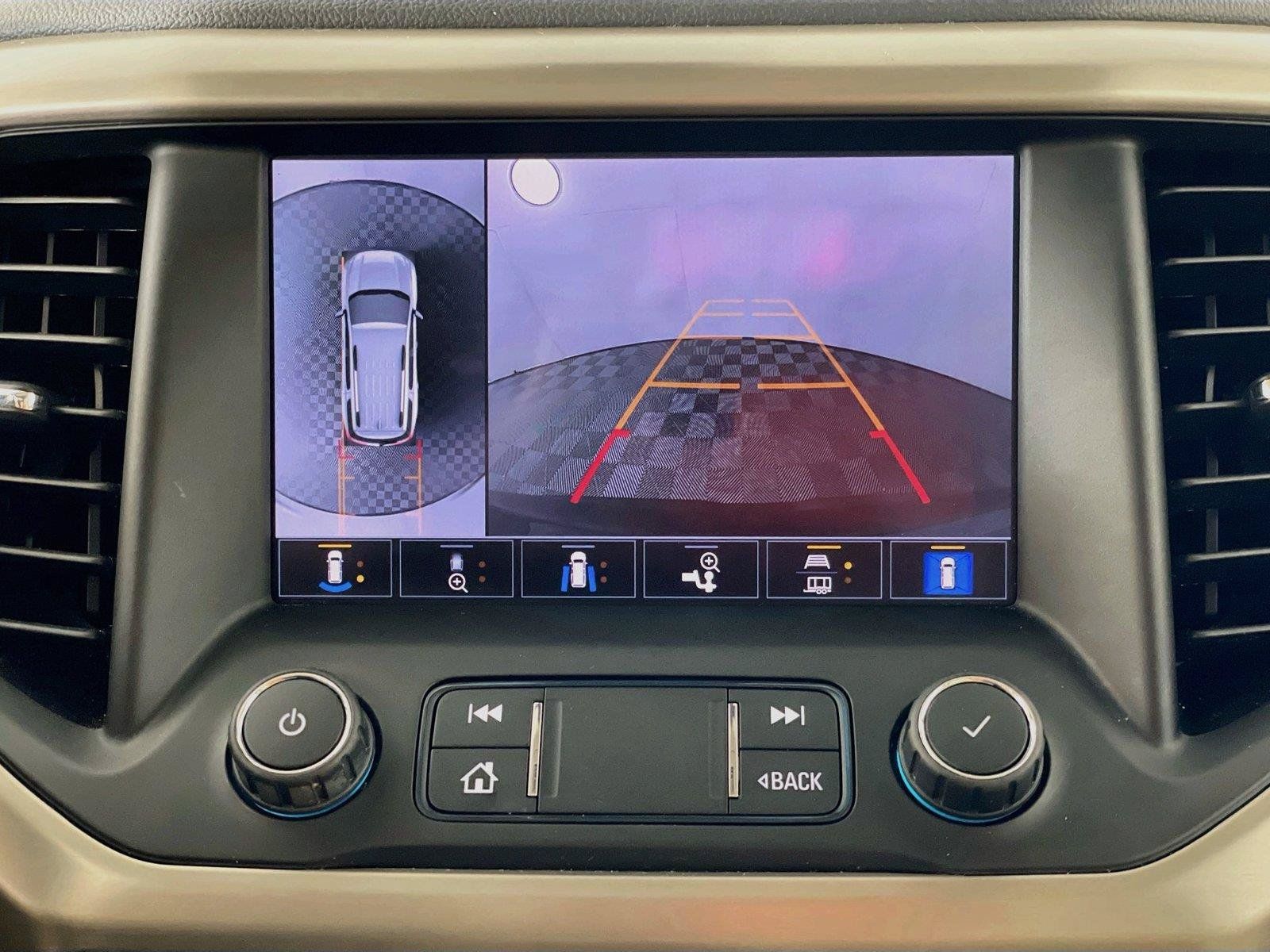 Used 2021 GMC Acadia Denali w/ Denali Technology Package FWD image 18