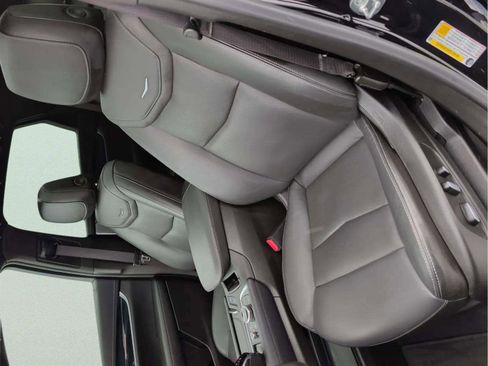 Used 2025 Cadillac XT5 Premium Luxury image 9