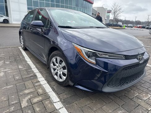 Certified 2021 Toyota Corolla LE image 3