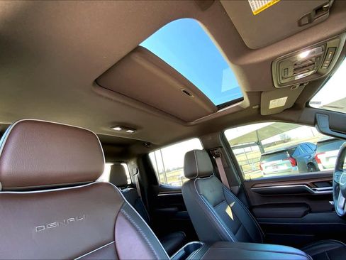 Used 2023 GMC Sierra 1500 Denali w/ Denali Reserve Package image 13