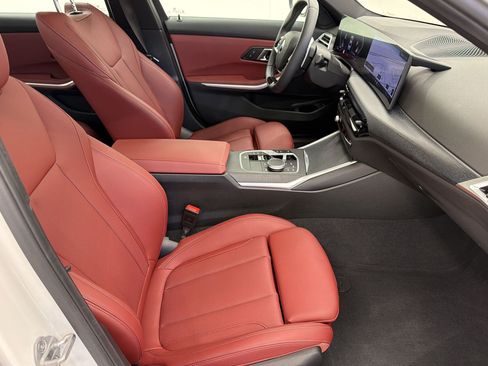Used 2025 BMW 330i Sedan w/ Convenience Package RWD image 24