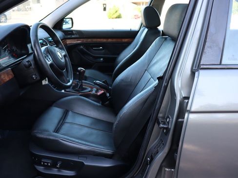 Used 2002 BMW 540i 540i image 19