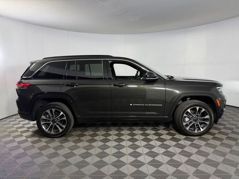 Certified 2024 Jeep Grand Cherokee Overland AWD/4WD image 5