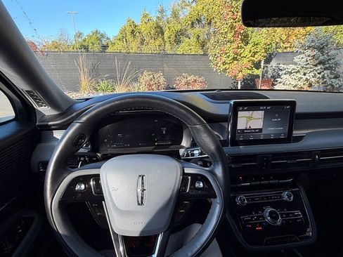 Used 2022 Lincoln Corsair Reserve w/ Elements Package image 25