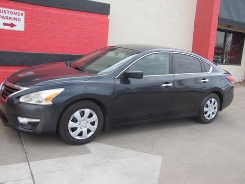 Used 2015 Nissan Altima 2.5 S w/ Power Driver Seat Package image 6