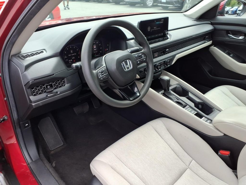 Used 2025 Honda Accord LX image 12