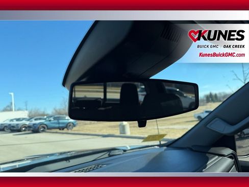 Used 2022 Chevrolet Silverado 1500 LT w/ Convenience Package II image 23